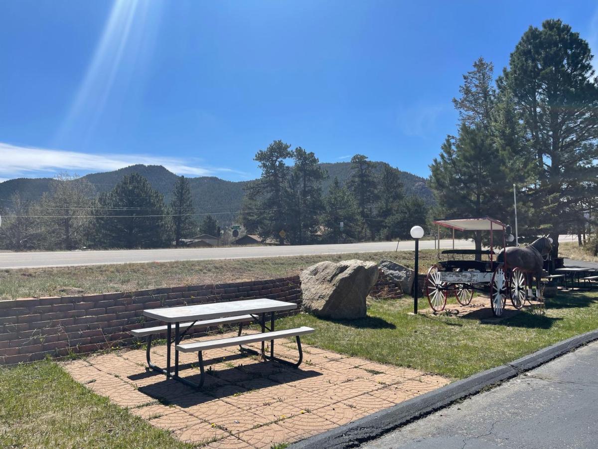 Saddle & Surrey Motel Estes Park Exterior photo