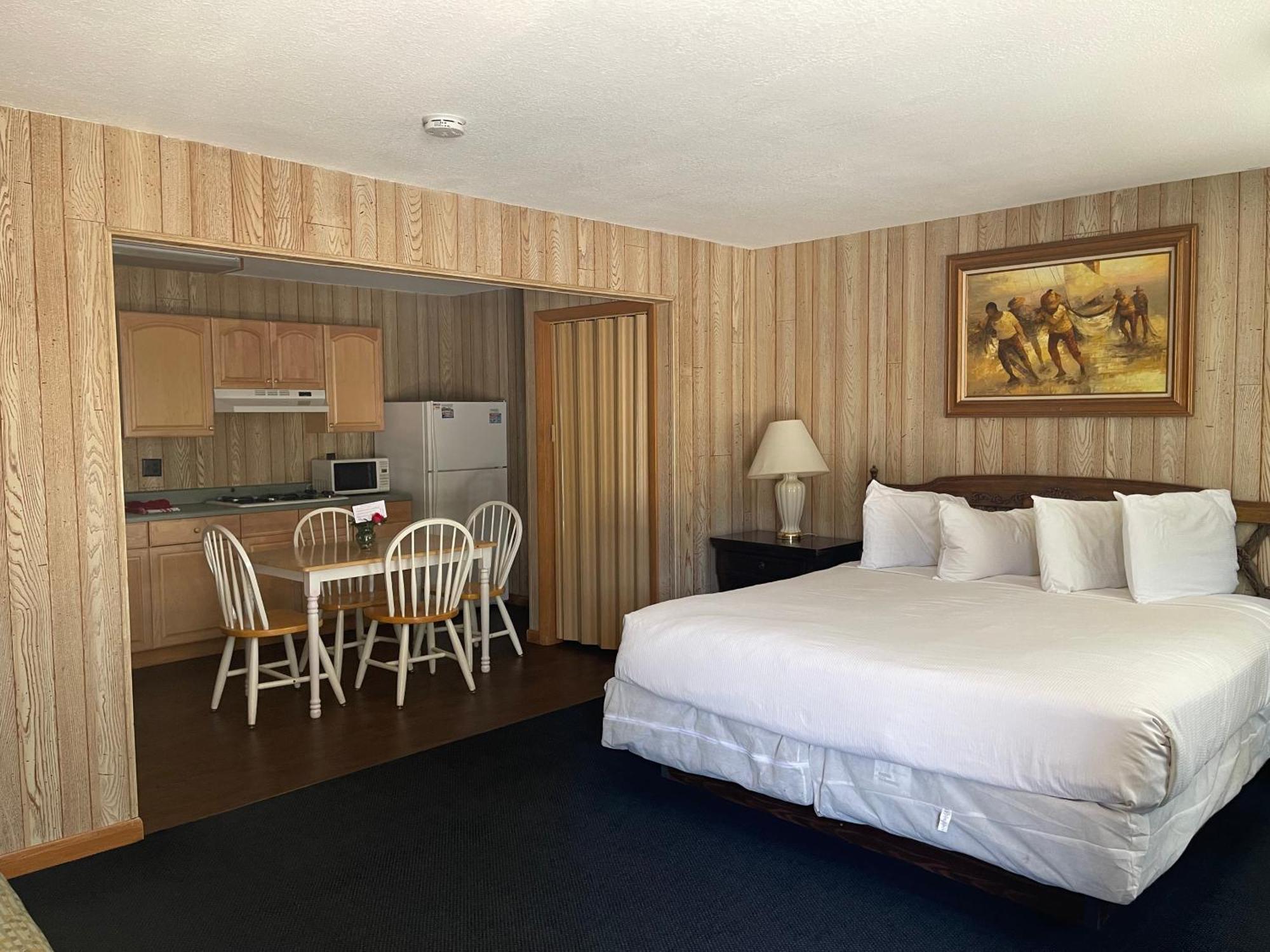 Saddle & Surrey Motel Estes Park Room photo