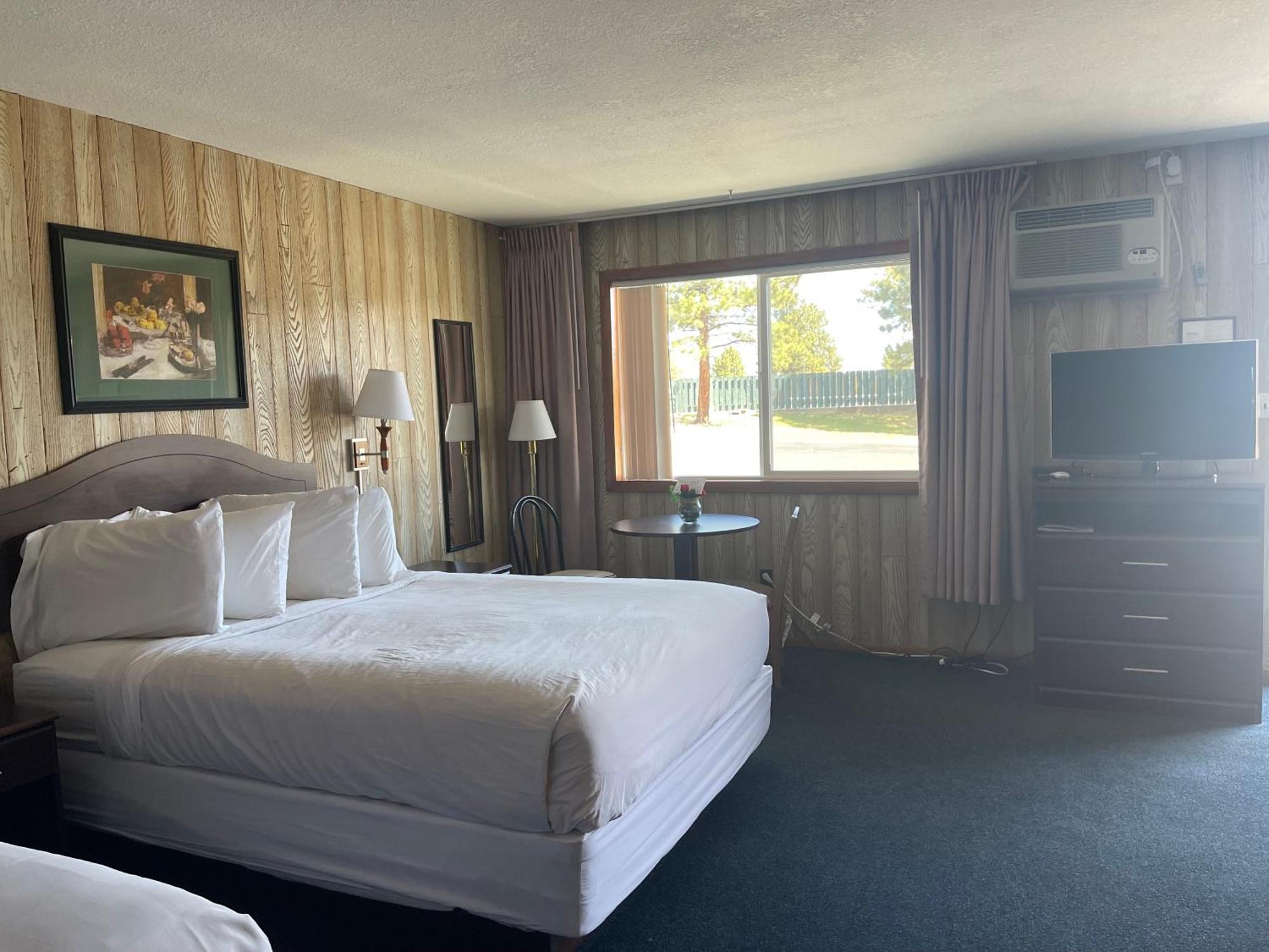Saddle & Surrey Motel Estes Park Room photo